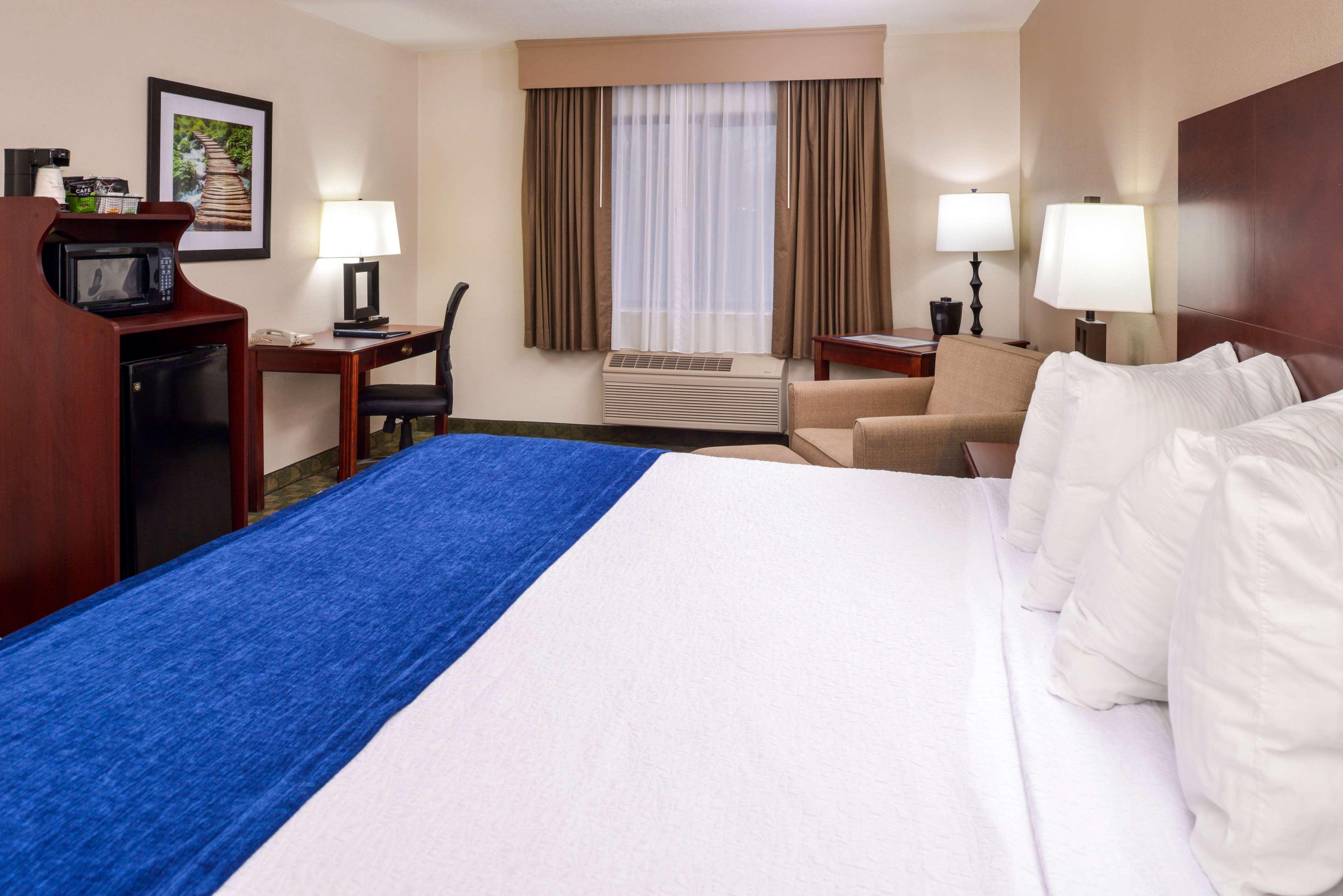 Best Western Big Spring Lodge Neosho Экстерьер фото