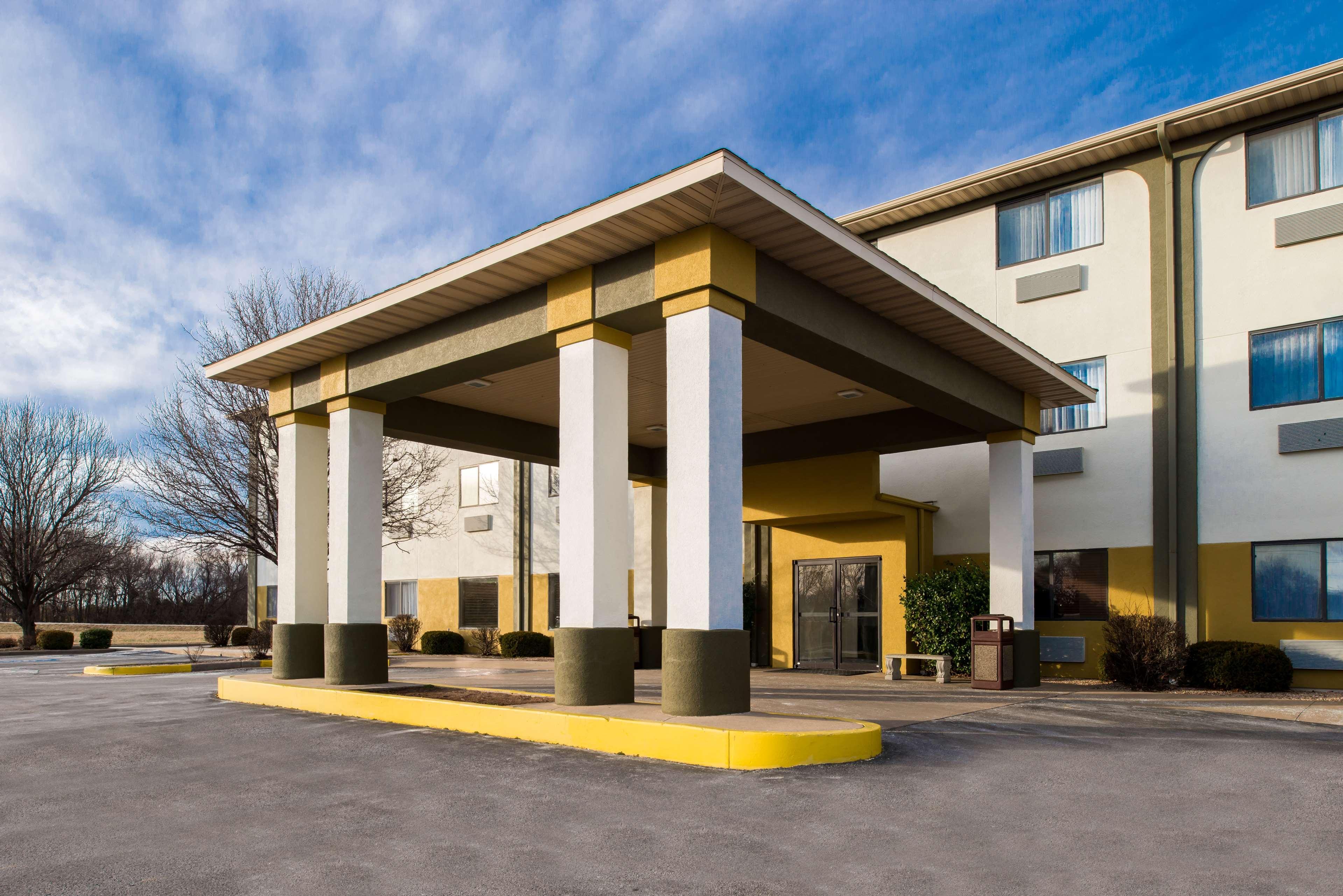 Best Western Big Spring Lodge Neosho Экстерьер фото
